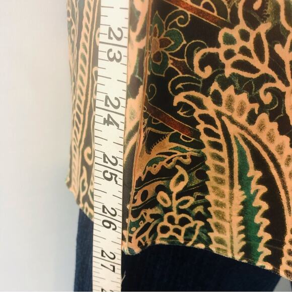 One World Flattering Multi Color Coral Paisley Pop Over Top V Neck Light Weight - Picture 10 of 16